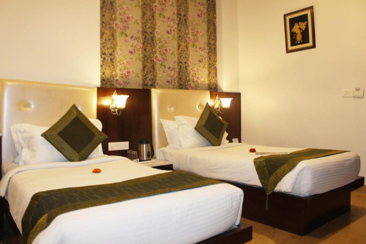 Tgi Apple Inn Jaipur Ngoại thất bức ảnh