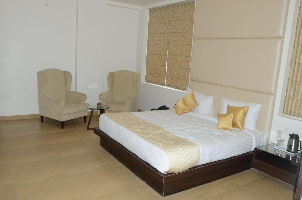 Tgi Apple Inn Jaipur Ngoại thất bức ảnh
