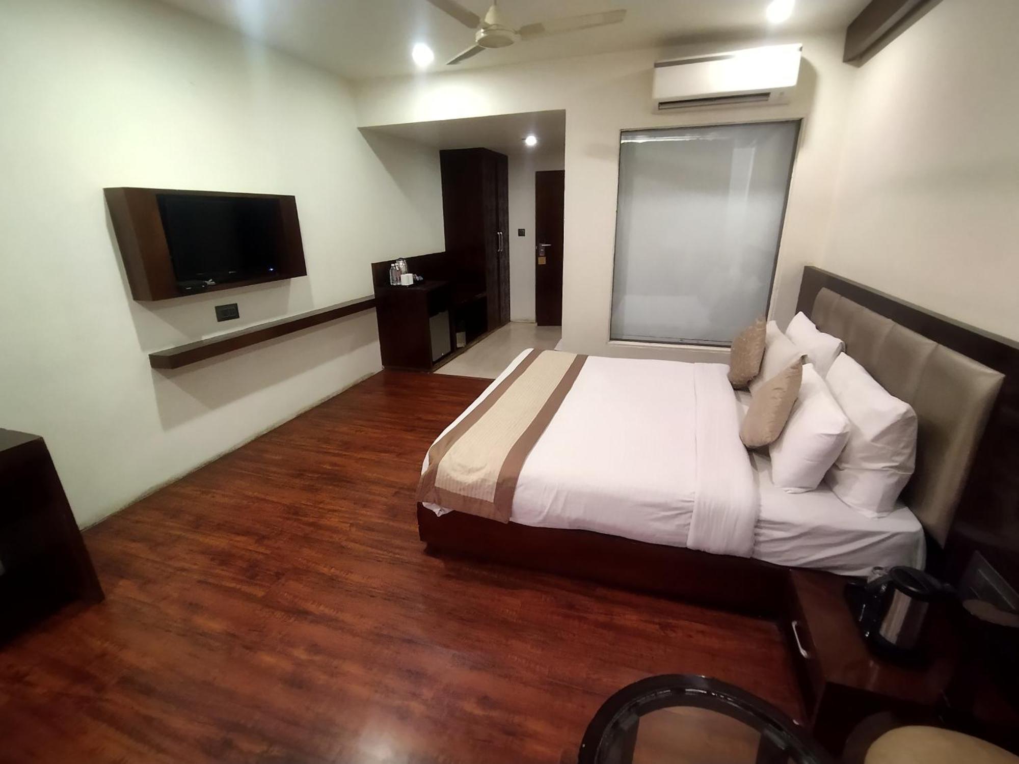 Tgi Apple Inn Jaipur Ngoại thất bức ảnh