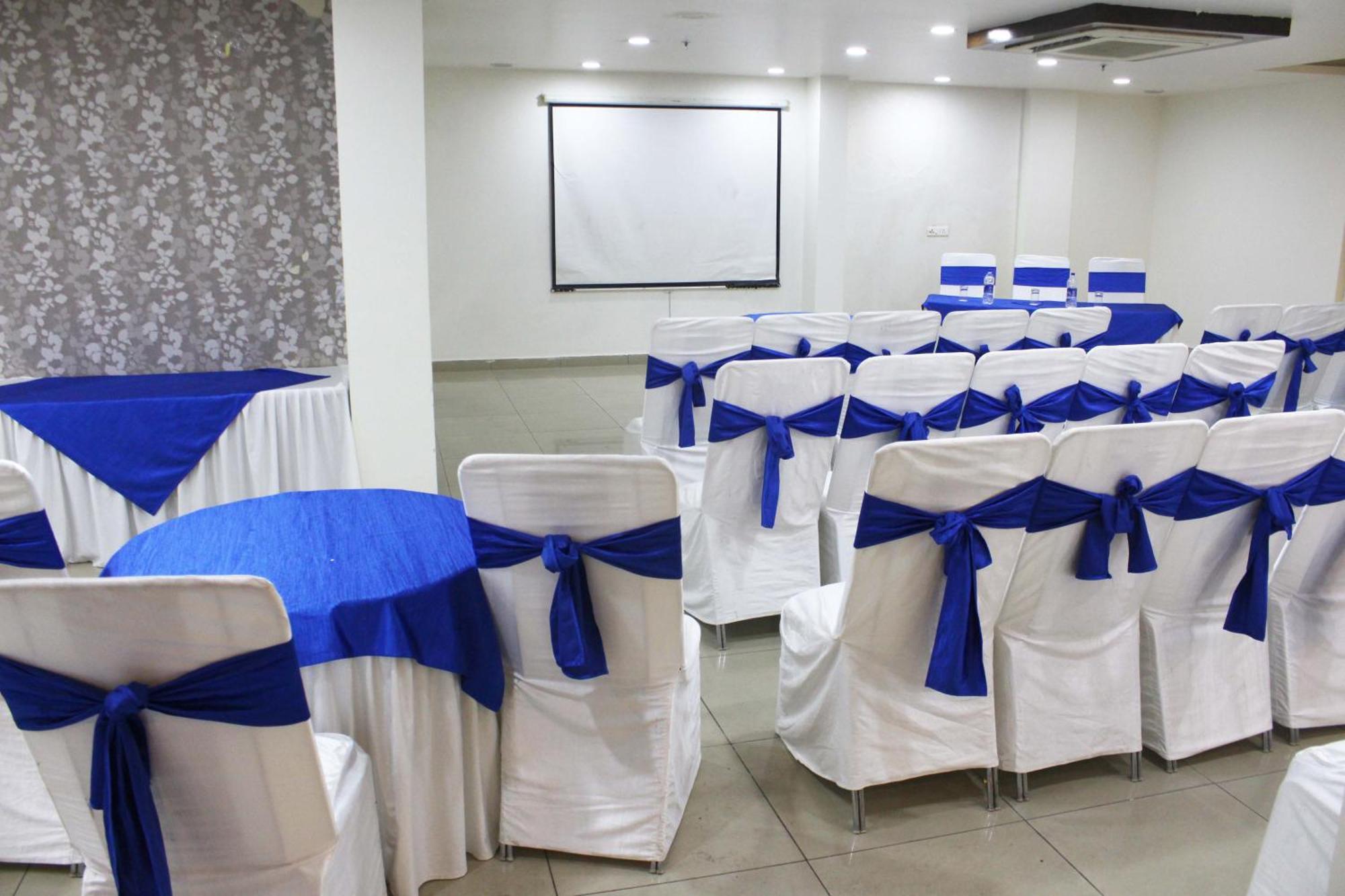 Tgi Apple Inn Jaipur Ngoại thất bức ảnh