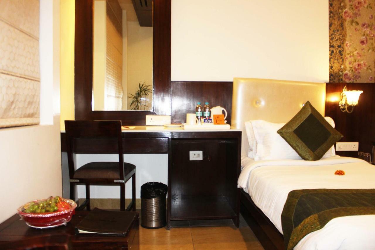 Tgi Apple Inn Jaipur Ngoại thất bức ảnh